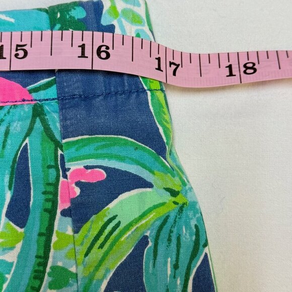 Lilly Pulitzer Ocean View Short – Macaw Blues Sweet Escape – Medium – EUC - Picture 10 of 11
